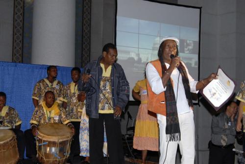 Entrega-de-Premio-Ballet-Afro-de-Hon. City-Hall Los-Angeles